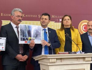 Sanki Kendileri Sütten Çıkma Ak Kaşık