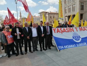 İşçi Bayramı Siyasiler Ve Memurlar Tarafından Kutlandı