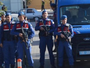 Eşine Mesaj Atan Şahsa Öyle Bir Ceza Verdi Ki