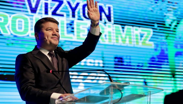 Dinçer 5 Yılda Gerçekleştirdiği Projeleri Tanıttı