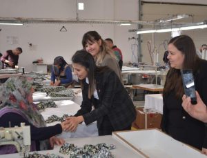 Pelinsu Yıldırım Demir “İçinizden Bir Başkan Geliyor” Dedi