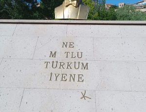 Ihlara Beledesindeki Atatürk Büstü Vicdanları Sızlattı