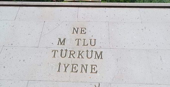 Ihlara Beledesindeki Atatürk Büstü Vicdanları Sızlattı