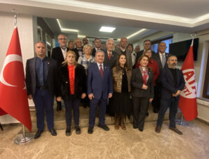 Papa Eftim’in Torunu Erenerol  Dedemin Yolundayım