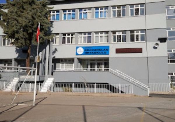 Aksaray’da Ortaokulda Şiddet Var Müdürlük Sessiz