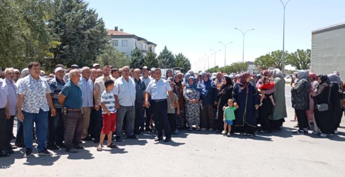 Vatandaşlar AKP’li Dinçer’e Kazan Kaldırdı Hizmet Yoksa Oy da Yok