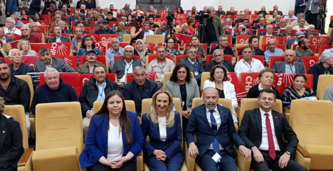 CHP’de 2 Aday Yarışa Girdi