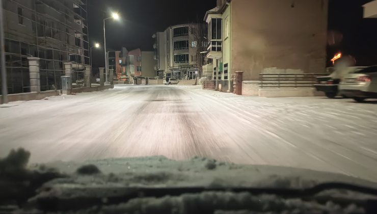 AKP’Lİ BELEDİYENİN İHMALİ AKSARAY’I BUZA TESLİM ETTİ